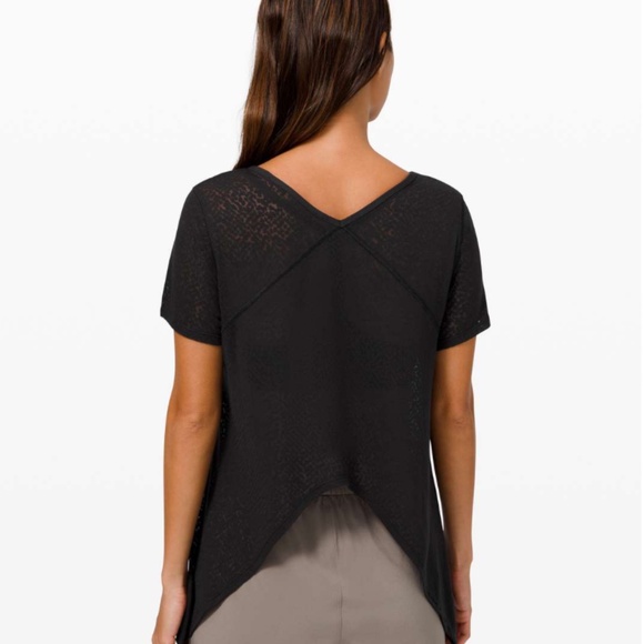Lululemon Black Loop Around Tee - Black - Size 4 - BNWT - Picture 4 of 8